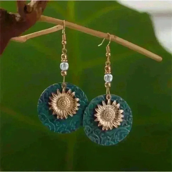 New Sunflower Dangle Earrings: Bohemian Gold-Tone Sunflower Accents - Picture 3 of 4